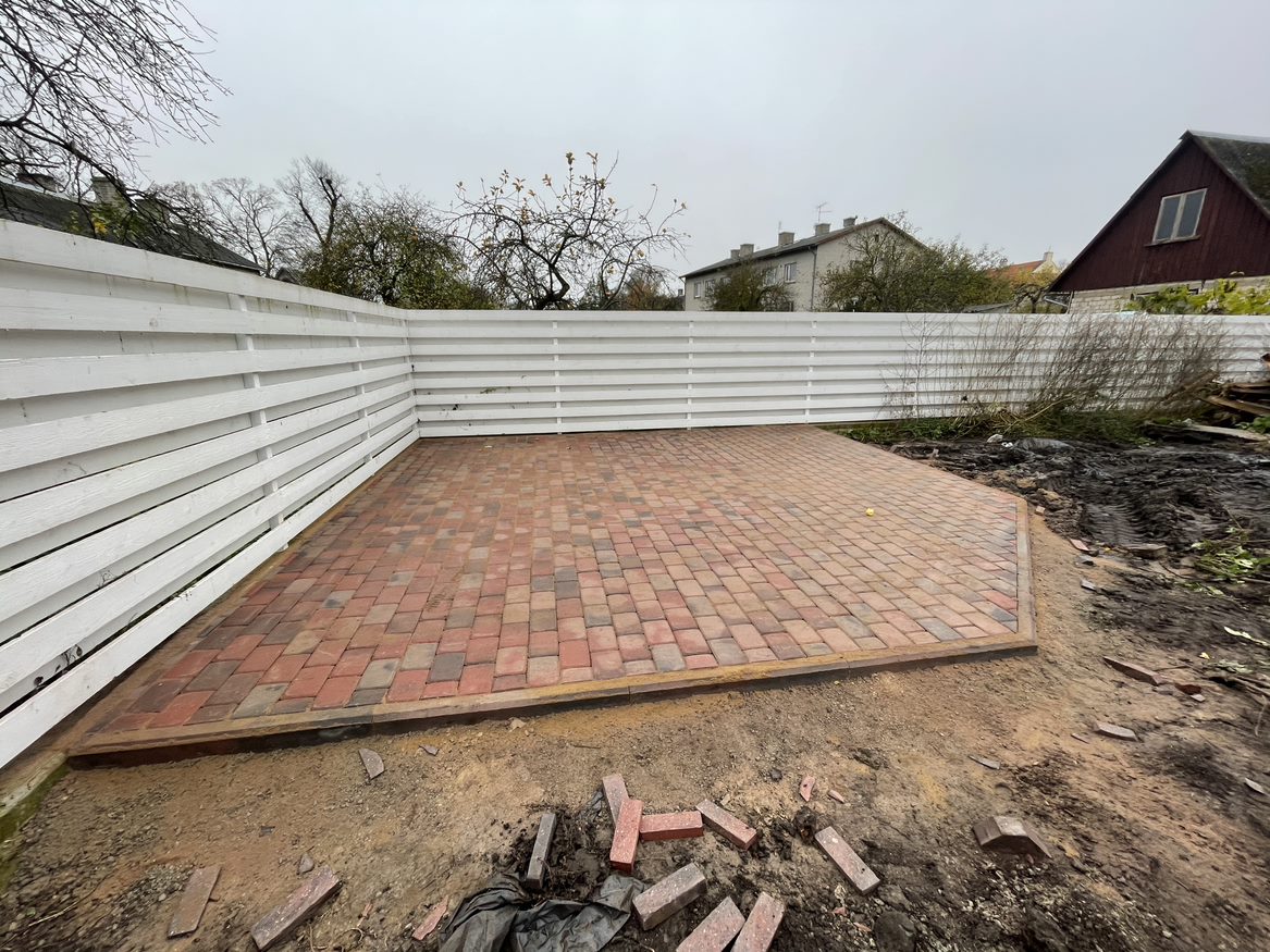 e5eed67f-67aa-47d7-b3d5-496a953ea97c