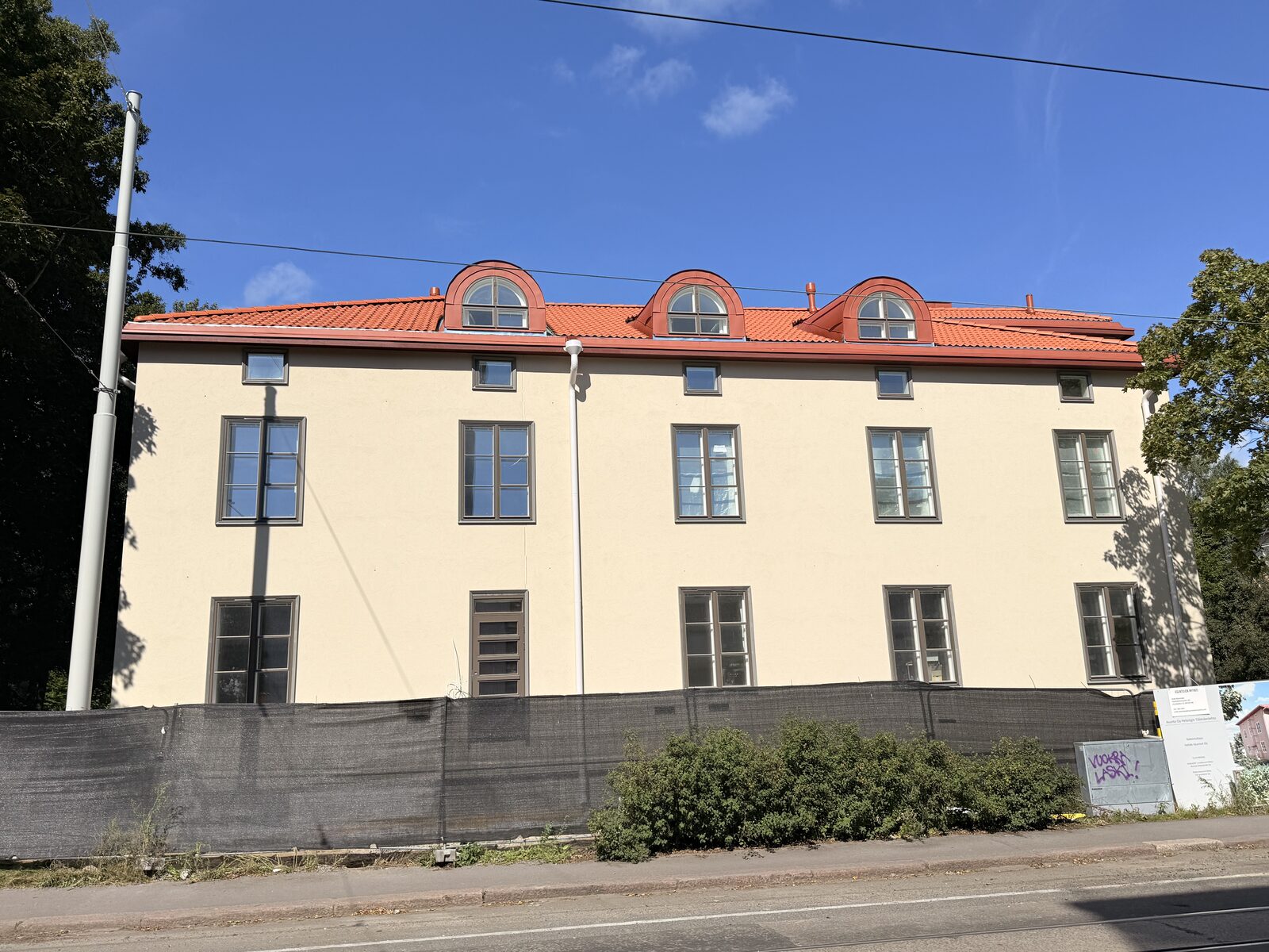 laajalahdentie levyrappaus 02 Julkisivutyöt